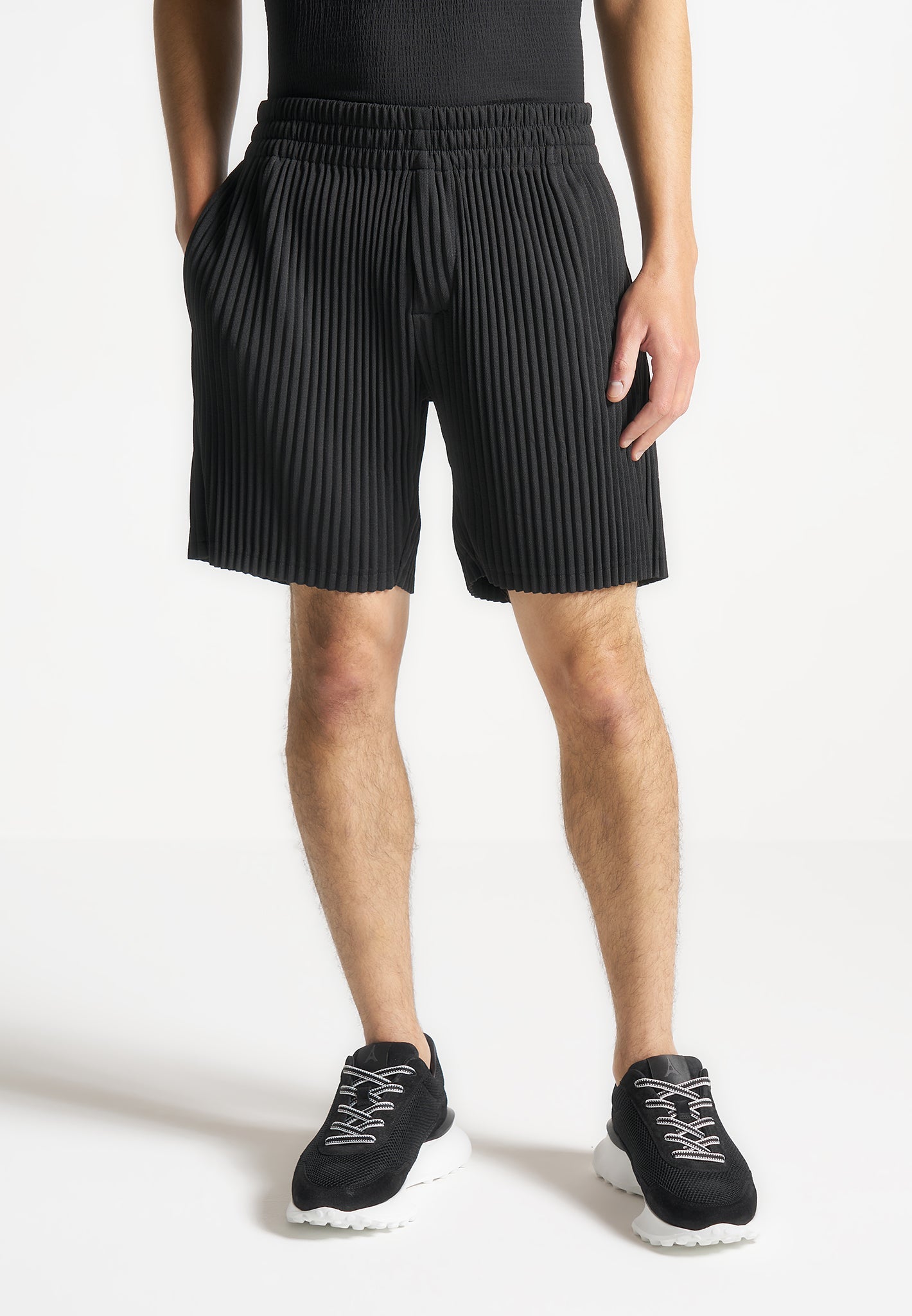 Pleated Shorts - Black